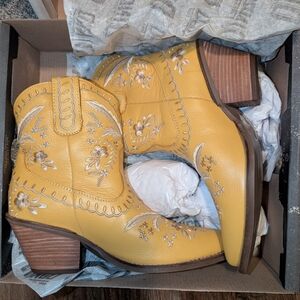 Dingo Yellow Floral Embroidered Ankle Boots